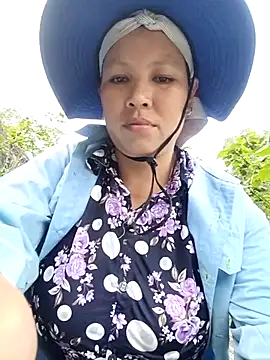 Snapshot of callistra chatting on April 3, 2026, 10:35 am callistra online show from April 3, 2026, 10:35 am