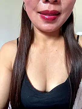 Snapshot of Milky-milk chatting on December 22, 2025, 1:46 am Milky-milk online show from December 22, 2025, 1:46 am
