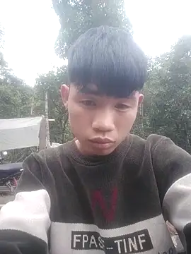 Snapshot of Nhyy_xx chatting on October 15, 2025, 5:18 am Nhyy xx online show from October 15, 2025, 5:18 am