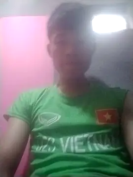 Snapshot of Nhyy_xx chatting on November 7, 2025, 8:14 am Nhyy xx online show from November 7, 2025, 8:14 am