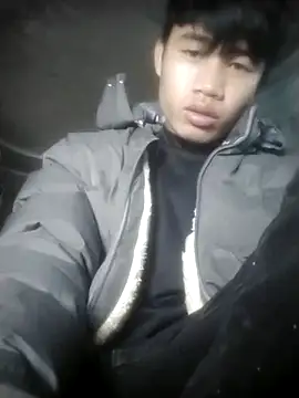 Snapshot of Nhyy_xx chatting on December 14, 2025, 2:28 am Nhyy xx online show from December 14, 2025, 2:28 am