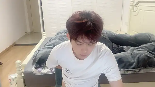 xlong00099 online show from November 12, 2025, 11:43 am