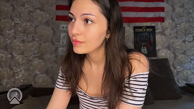 Snapshot of sweeet_strawberies chatting on November 1, 2025, 8:22 pm sweeet strawberies online show from November 1, 2025, 8:22 pm