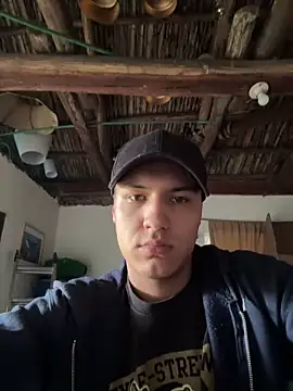 Snapshot of El_awo_ chatting on February 16, 2026, 4:36 pm El awo online show from February 16, 2026, 4:36 pm