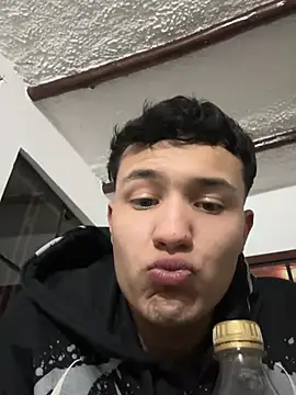 Snapshot of El_awo_ chatting on February 28, 2026, 4:46 am El awo online show from February 28, 2026, 4:46 am