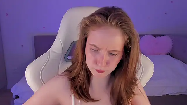 CrystalSoul  online show from October 10, 2025, 1:26 am