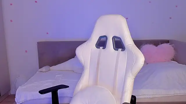 CrystalSoul  online show from November 22, 2025, 3:00 pm