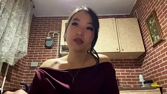 EmmaLeexth online show from November 19, 2025, 1:11 pm