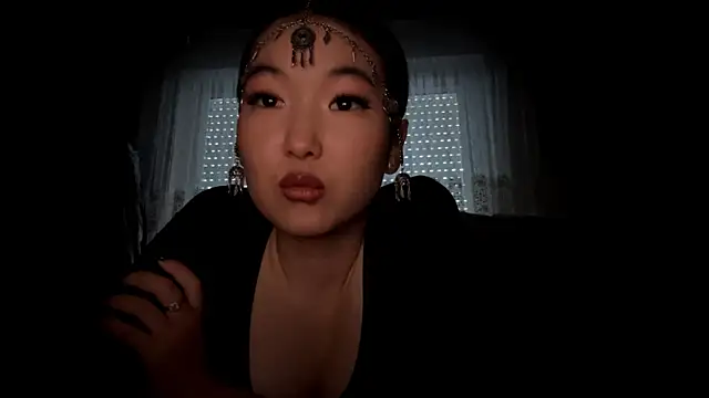 EmmaLeexth online show from January 18, 2026, 7:34 am