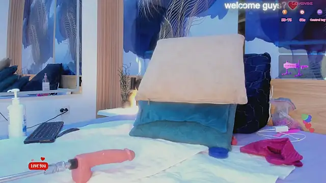 Anabacker01 online show from April 1, 2026, 1:41 pm