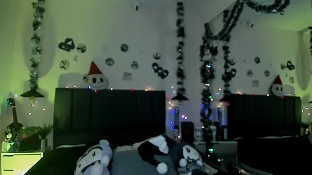 SabrinaV  online show from November 27, 2025, 11:23 am