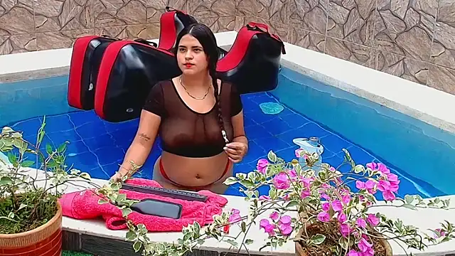 Snapshot of Selenegomezz chatting on December 1, 2025, 7:30 pm Selenegomezz online show from December 1, 2025, 7:30 pm