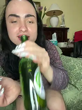 Snapshot of TatianaTaylor69 chatting on February 14, 2026, 11:34 pm TatianaTaylor69 online show from February 14, 2026, 11:34 pm