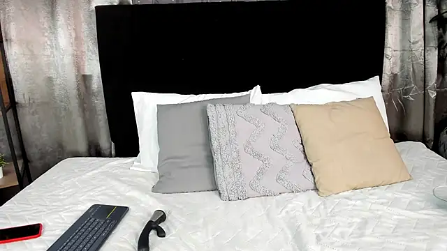 Snapshot of Lenapaul_ chatting on November 11, 2025, 4:23 am Lenapaul online show from November 11, 2025, 4:23 am