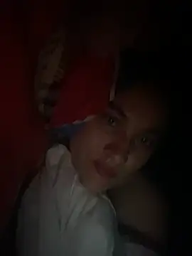 lunasexyhot18 online show from October 26, 2025, 6:19 am