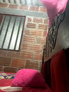 lunasexyhot18 online show from October 26, 2025, 7:09 pm