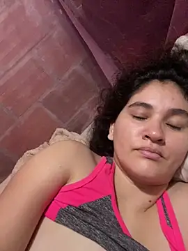 lunasexyhot18 online show from November 1, 2025, 6:48 am