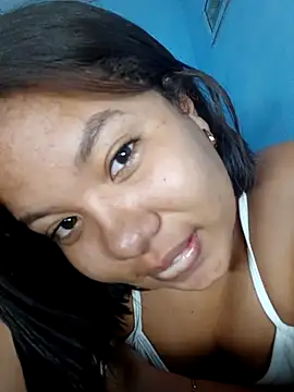 Snapshot of little_onixx chatting on October 7, 2025, 12:13 pm little onixx online show from October 7, 2025, 12:13 pm