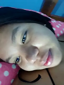 Snapshot of little_onixx chatting on October 23, 2025, 12:04 pm little onixx online show from October 23, 2025, 12:04 pm