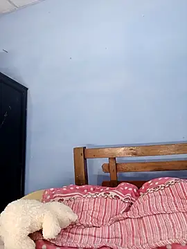 Snapshot of little_onixx chatting on October 24, 2025, 1:51 pm little onixx online show from October 24, 2025, 1:51 pm