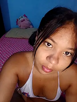 Snapshot of little_onixx chatting on November 21, 2025, 10:25 am little onixx online show from November 21, 2025, 10:25 am