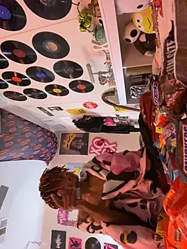 Snapshot of Zayinc chatting on November 1, 2025, 10:28 am Zayinc online show from November 1, 2025, 10:28 am