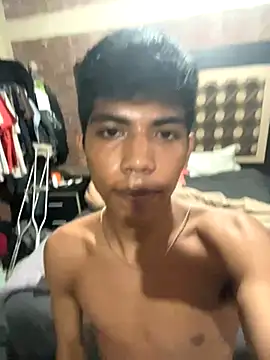 Snapshot of P4NT0J4 chatting on November 30, 2025, 8:40 am P4NT0J4 online show from November 30, 2025, 8:40 am