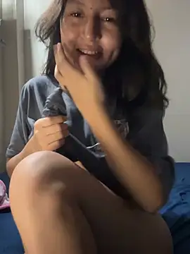 Snapshot of Noamilk chatting on February 28, 2026, 11:33 am Noamilk online show from February 28, 2026, 11:33 am