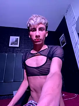 Snapshot of Erick_Velveth chatting on November 16, 2025, 4:51 am Erick Velveth online show from November 16, 2025, 4:51 am