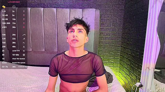 Snapshot of Erick_Velveth chatting on December 18, 2025, 5:13 am Erick Velveth online show from December 18, 2025, 5:13 am