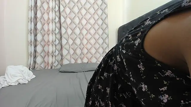 Snapshot of Pretty_Ebony_Doll chatting on April 19, 2026, 9:41 am Pretty Ebony Doll online show from April 19, 2026, 9:41 am