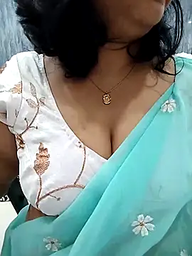 Snapshot of divya-jannu chatting on October 20, 2025, 7:03 pm divya-jannu online show from October 20, 2025, 7:03 pm