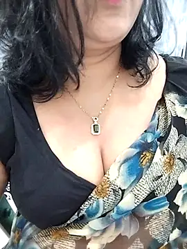 Snapshot of divya-jannu chatting on October 21, 2025, 5:24 pm divya-jannu online show from October 21, 2025, 5:24 pm