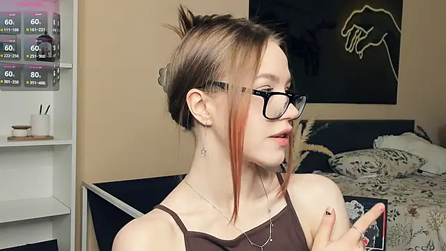 MaliaBourraine online show from May 15, 2026, 7:15 am