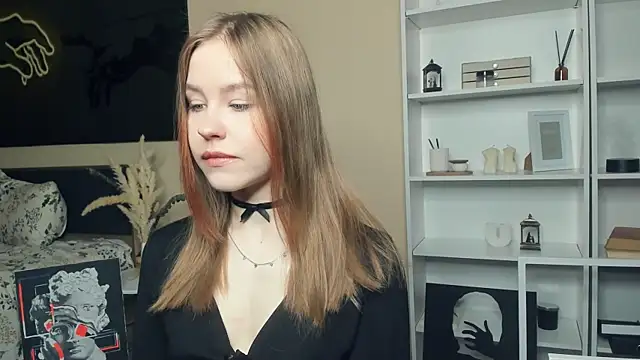 MaliaBourraine online show from May 16, 2026, 8:00 am