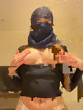 Snapshot of lilita9 chatting on December 15, 2025, 5:39 pm lilita9 online show from December 15, 2025, 5:39 pm