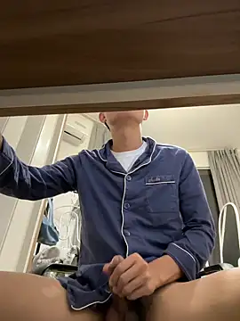 Snapshot of leeyoung_ chatting on November 16, 2025, 4:12 pm leeyoung online show from November 16, 2025, 4:12 pm