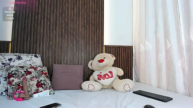 tifanny doll01 online show from November 20, 2025, 1:55 pm