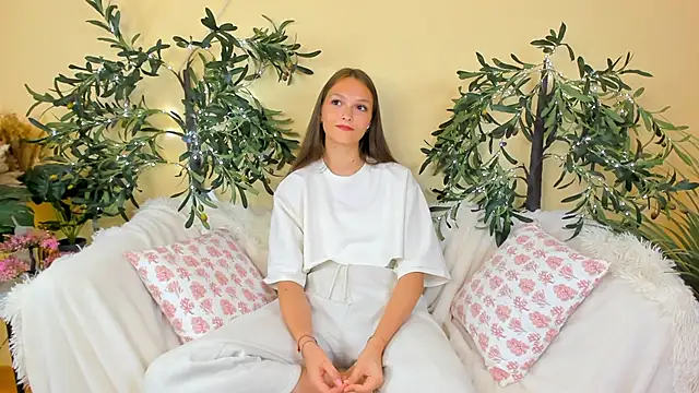 KailaTerres online show from September 19, 2025, 8:27 am