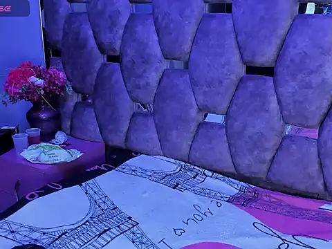 burbuja pink  online show from March 13, 2026, 11:22 pm