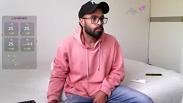 Snapshot of htrebor87 chatting on February 23, 2026, 5:43 pm htrebor87 online show from February 23, 2026, 5:43 pm