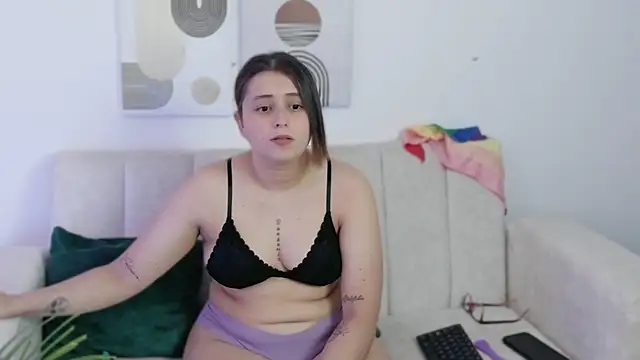 Snapshot of dirty_feelena chatting on October 25, 2025, 4:35 pm dirty feelena online show from October 25, 2025, 4:35 pm