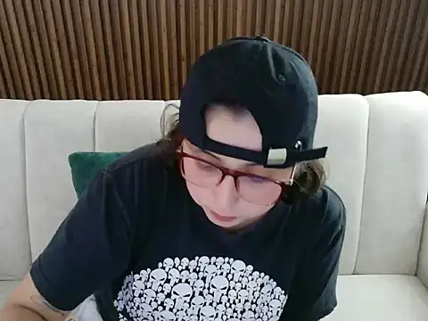 Snapshot of dirty_feelena chatting on February 5, 2026, 4:00 pm dirty feelena online show from February 5, 2026, 4:00 pm