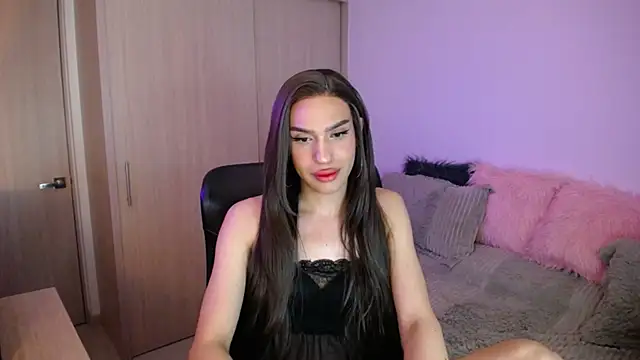 SamaraSilex online show from December 15, 2025, 2:38 am