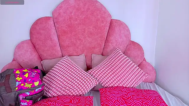 MyApril   online show from January 9, 2026, 11:46 am