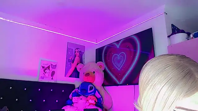 DaliaBacil25 online show from February 28, 2026, 10:44 pm