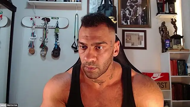 henryhadesflirt online show from September 25, 2025, 12:53 pm