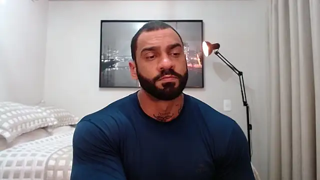 henryhadesflirt online show from May 25, 2026, 11:33 pm