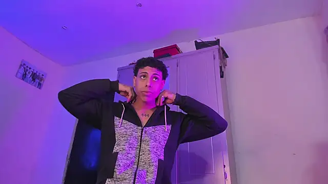 Glader31 online show from December 13, 2025, 9:42 pm