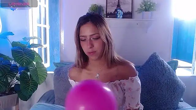 Snapshot of Jade__k chatting on December 3, 2025, 1:42 pm Jade k online show from December 3, 2025, 1:42 pm